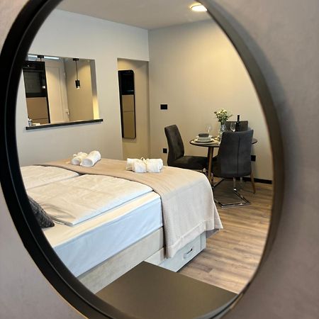 Studio Apartman Versi Old Town Zadar Exterior photo