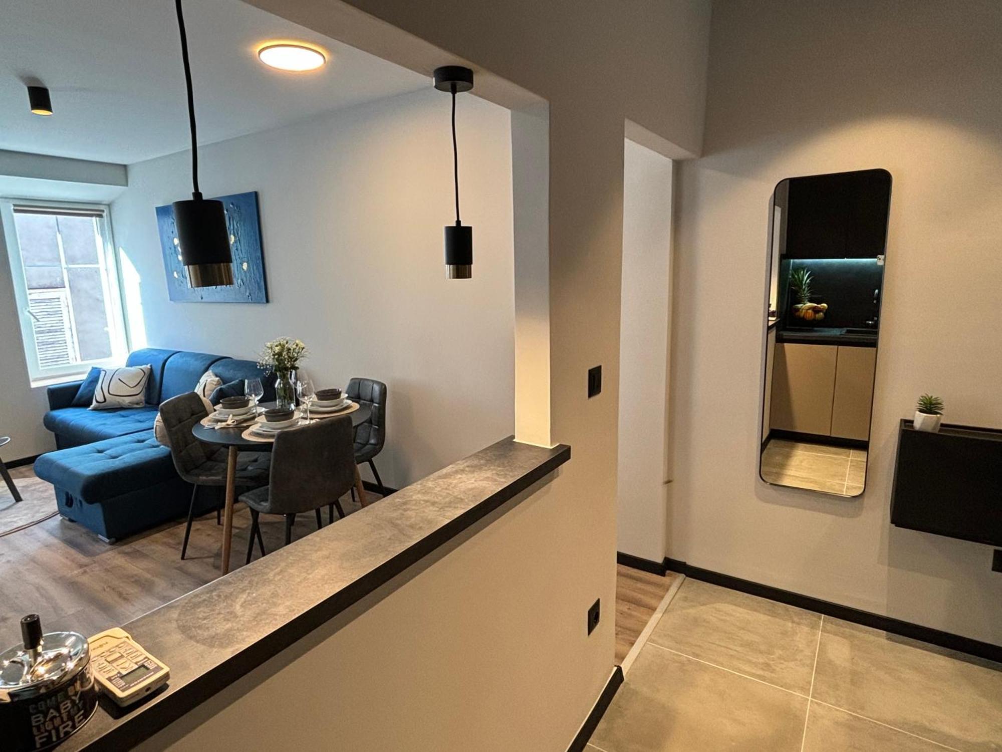 Studio Apartman Versi Old Town Zadar Exterior photo